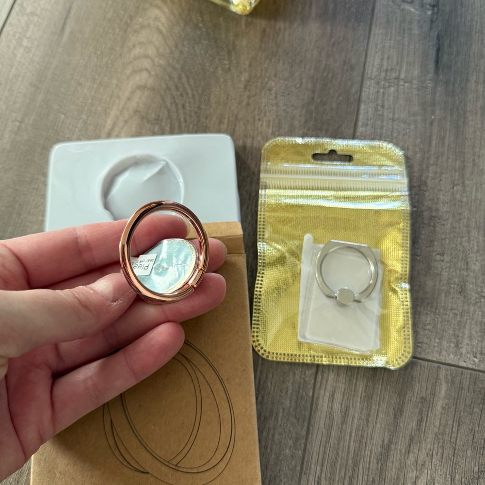 6 Pc‎ Apple Watch Airpods iPhone Accessories Bundle - Picture 7 of 8